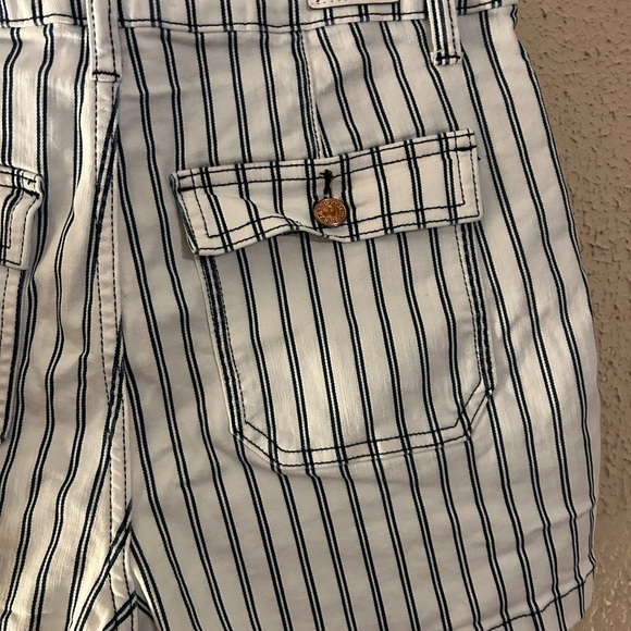 Judy Blue High Waisted White Navy Blue Stripe Shorts Rose Gold Buttons Size L - Picture 8 of 12